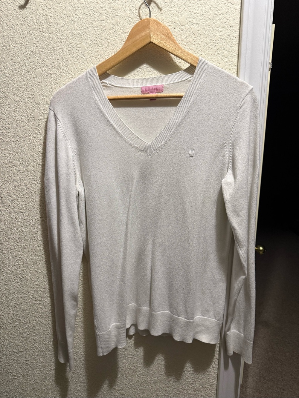 Lilly Pulitzer Preppy Quiet Luxury White V-Neck Tennis Golf Sweater - Picture 1 of 3